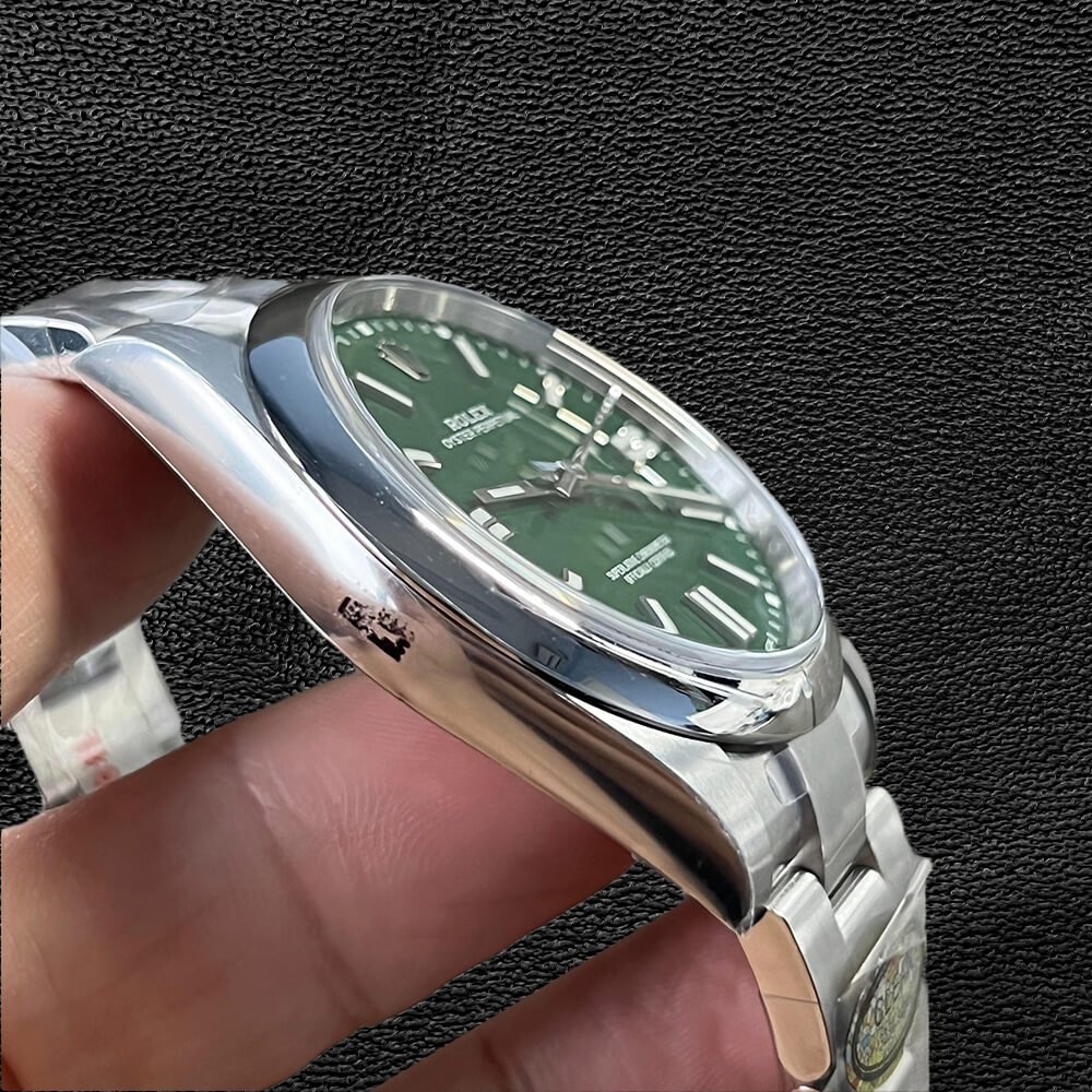 Rolex 124300-0005 Green Dial Automatic Movement