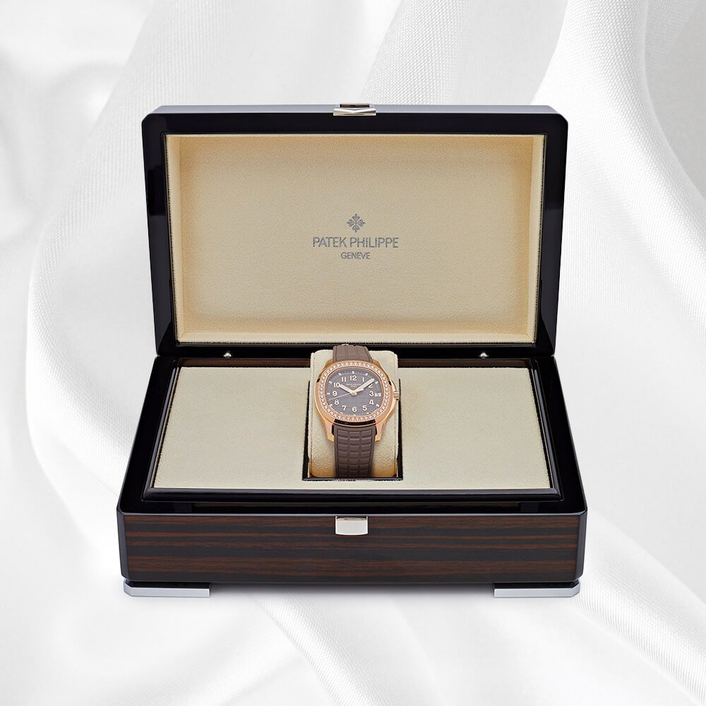 Patek Philippe Calatrava-Style 5072R-001 Rose Gold Watch