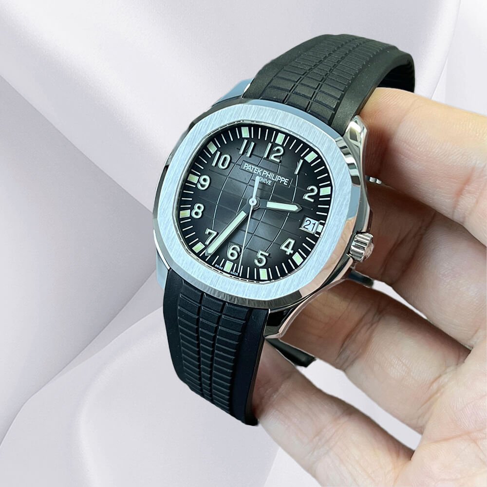 5167A-001 Luxury Sports Watch with Luminescent Markers